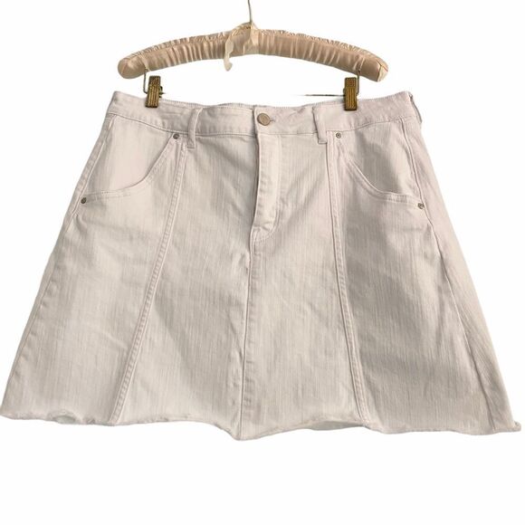 William Rast Stretchy White Denim Mini Skirt 32 - Picture 1 of 7
